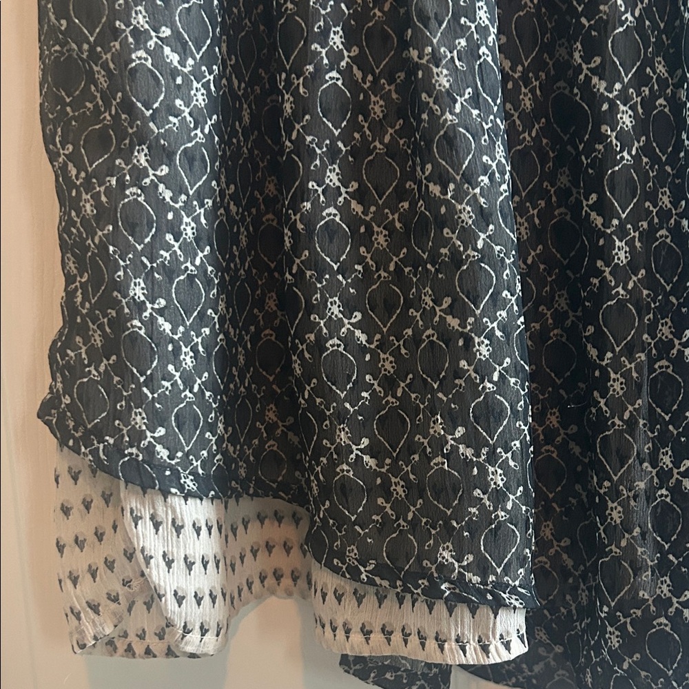 Converse Black and White Patterned Skirt - Picture 3 of 9
